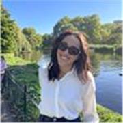 Sono una studentessa laureata in giurisprudenza e ho frequentato un Master di secondo livello in diritto penale dell’impresa e attualmente svolgo il tirocinio presso la Procura della Repubblica del Tribunale di Bologna e frequento un corso annuale per la 
