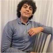 Profesor de inglés titulado, con amplia experiencia en la educación.