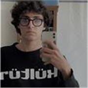 Sono Nicolò, laureato in ingegneria del veicolo presso Unimore. Offro lezioni di matematica per studenti di medie e superiori.