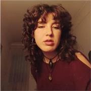 Profesora de canto y técnica vocal , sobretodo de cara a niños de entre 7-15 años