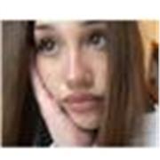 Ripetizioni d'inglese con una ragazza nata negli USA: per elementari, medie e superiori.