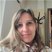 Je suis coach avec expérience avec des enfants de 2 ans 1/2 à 18 ans, dynamique je suis créative !