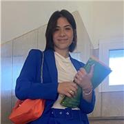 Diplomata al Liceo Grafico con ottimi voti offre ripetizioni di Inglese e aiuto compiti per alunni di medie e superiori