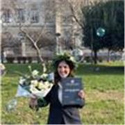 Insegante di Matematica. Con esperienza di insegnamento alle scuole medie