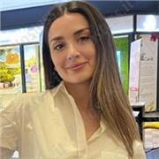 Laureata in Lettere impartisco lezioni di italiano, inglese, francese e spagnolo e aiuto studio materie umanistiche