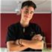 Profesor de español imparte clases a todas las edades