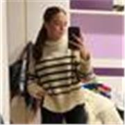 Soy Lucía, tengo 19 años y ahora estoy estudiando en la UNAV, Enfermería. Me gustaría ayudar a niños de primaria con lo que sea. 