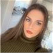 Sono di Cagliari ma vivo a Capoterra, ho pazienza e sono brava nelle materie come spagnolo, italiano, matematica e altro 