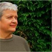 Teacher of English as a Foreign Language, based in the New Forest, online lessons: all ages and levels. 20 years of experience. 