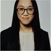 Profesora de inglés apta para niños y jóvenes 