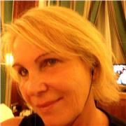 laureata in lettere specializzata in russa lingua e letteratura e di madrelingua russa offre le ripetizioni