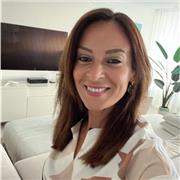 Me considero una persona con mucha experiencia, ya que trabajé durante 20 años en la enseñanza en Bélgica. Soy maestra primaria