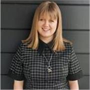 Photography tutor with two degrees, offering friendly online lessons for beginners, with professional studio experience.