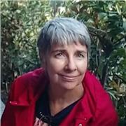 Doy clases particulares de latín y griego, lengua y apoyo para alumnos de primaria y/o secundaria (a éstos últimos sólo en materias de letras)