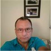 Doy clases de informática y matemáticas