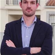 Graduado en Administración y Dirección de Empresas. Máster en Dirección de Empresas. Máster en Prevención de Riesgos laborales. Máster en dirección de empresas hosteleras