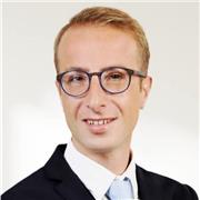 Soy un chico italiano nativo pero vivo en Madrid, doy clases de italiano a español