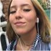 Ragazza universitaria di Filosofia offre lezioni private di inglese, francese, spagnolo, matematica, filosofa od italiano dopo aver raggiunto il diploma linguistico con esito 96/100