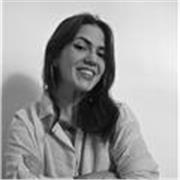 Profesora de Marketing Digital y Paid Media con experiencia gestionando campañas internacionales. Clases online para aprender Goog