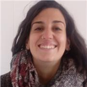 Soy una persona amable y con buena disposición, que disfruta mucho enseñar, soy vegana, tengo 30 años y tengo experiencia con niños y niñas de 3ro a 6to básico