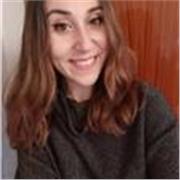 Laureata in Lingue straniere offre lezioni di inglese, tedesco, letteratura inglese, tedesca, italiana e materie umani