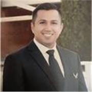 Licenciado en educación física, y entrenador de voleibol