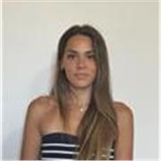 Profesora de Inglés, con dos años de experiencia impartiendo clases a jóvenes de entre 10 y 18 años. 