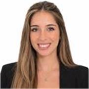 Soy Dietista-Nutricionista, con un máster en Nutrición Deportiva y Entrenamiento. Y actualmente, estudiante de Enfermería