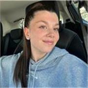 A niños de primària, me defino como una professional de ello aunque no tenga titulo. 