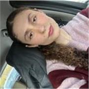 Profesora de apoyo de inglés para niños, tanto online como presencial