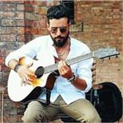 Insegnante di Chitarra laureato in Chitarra Jazz