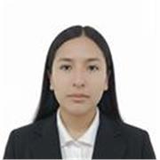 Profesora de español imparte clases a niños de todas las edades