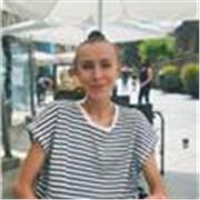 Profesora con titulación en inglés y experiencia de un año viviendo en EE.UU. 