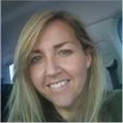 Bióloga y docente especializada en educación ambiental y competencias digitales.