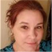 I am born and raised in Fresno, California (USA) and can help you improve your English language skills!