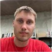 Holaa, soy Tobias, 27 y soy de alemania (Leipzig). Tengo un máster y ahora vivo en valencia!