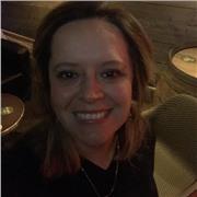 Profesora de español, redactora de libros y artículos