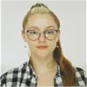 Profesora titulada en Ciclo Formativo de Grado Superior de Comercio y Marketing, con experiencia y trato con niños.