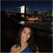 Laureata in scienze dell'educazione con esperienza, offre lezioni a domicilio a Napoli oppure online. Sia elementari sia medie