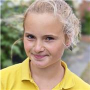 Ich bin in der 8. Klasse einer bilingualen Klasse und biete Englisch-Nachhilfe für Kinder & Anfänger an
