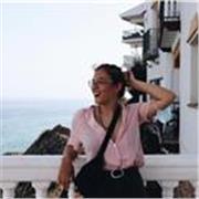 Profesora de español. Graduada en Filología Hispánica. Disponibilidad para clases online y presencial en Madrid