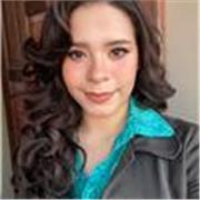 Profesora de ciencias naturales que da clases particulares a todas las edades