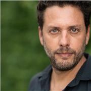 Clases de español; conversación y gramática. También conversación telefónica (20 min)