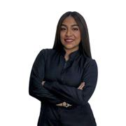 Profesora de Psicología imparte clases virtuales a alumnos