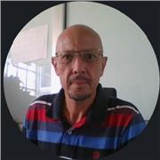 Laureato in Architettura con diploma di maturità classica si propone per aiuto compiti ai ragazzi delle scuole elementari e medie