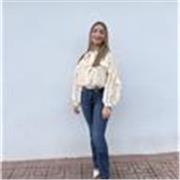 Actualmente estoy estudiando magisterio, por lo que si es en esa edad, doy cualquier asignatura 