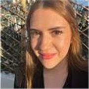 Soy una chica de 21 años, estudiante psicología, cercana y con experiencia como monitora infantil. Motivada para empezar.