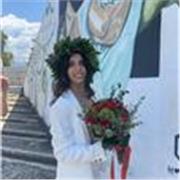 Offro lezioni private a studenti di elementari e medie. Sono una farmacista, diplomata al liceo classico che ama  insegnare. 
