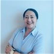 Docente imparte clases de primaria y secundaria