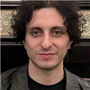 Pianoforte, chitarra (elettrica acustica e classica), canto, batteria. 7 anni insegnamento in inglese in U.K. tutte le età